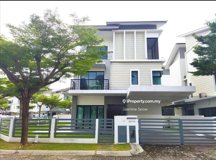 Enclave, Ipoh Bungalow 5+1 Bedrooms For Sale 