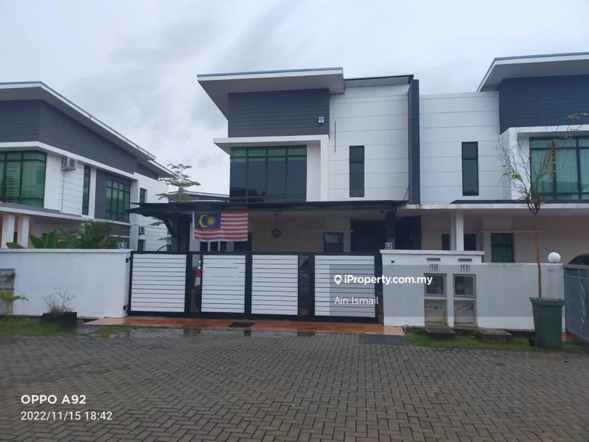 LAKESIDE KOTASAS, Kuantan Intermediate Semi-detached House 4+1 bedrooms ...