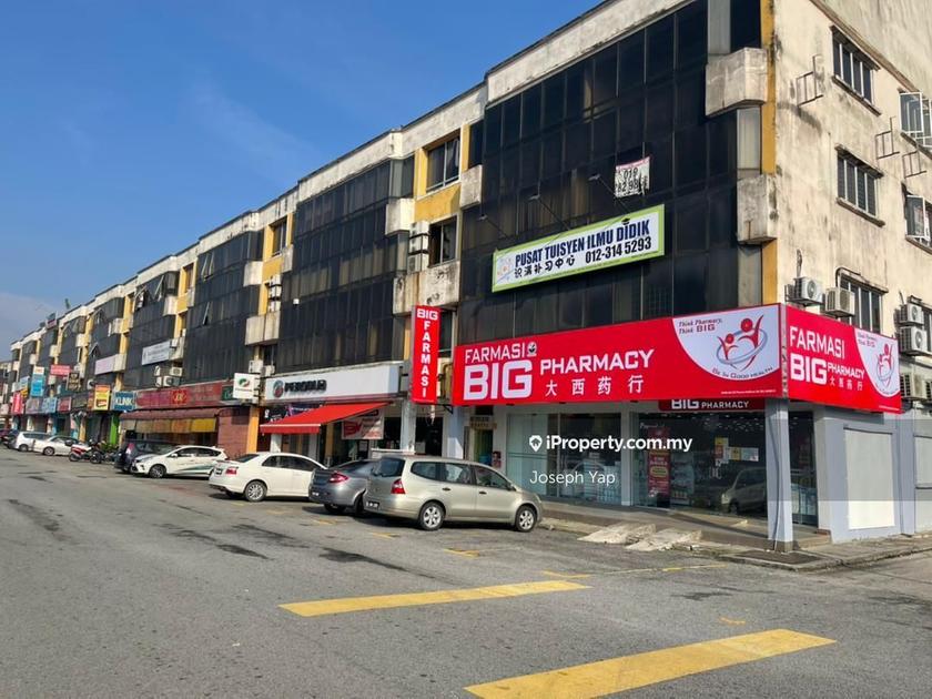 Subang Perdana, Shah Alam Corner lot Shop-Office for sale 