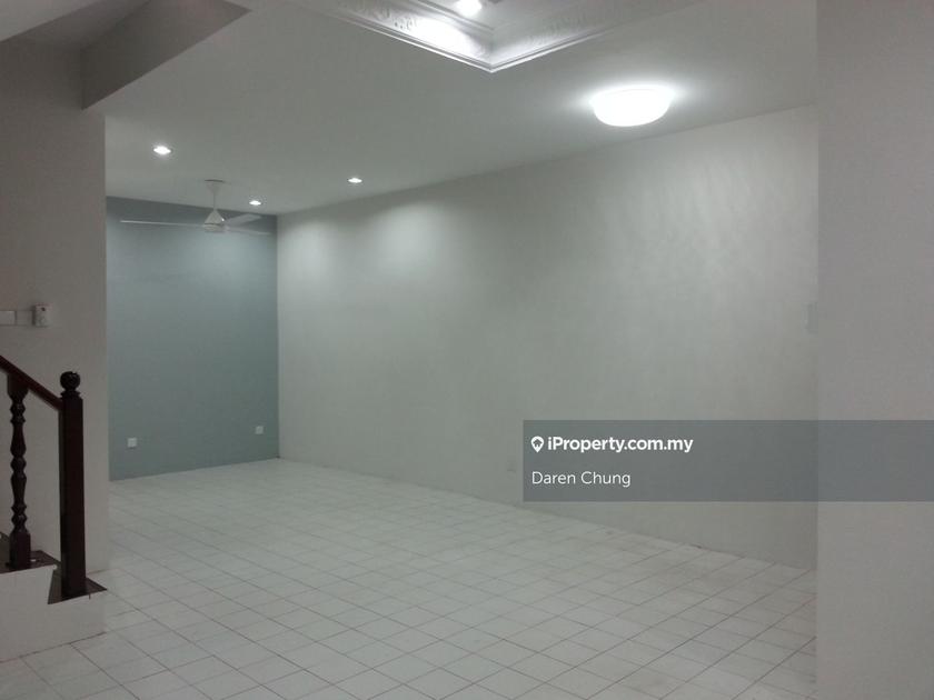 Bdc Double Storey for rent, Kuching 2sty Terrace/Link House 4 bedrooms