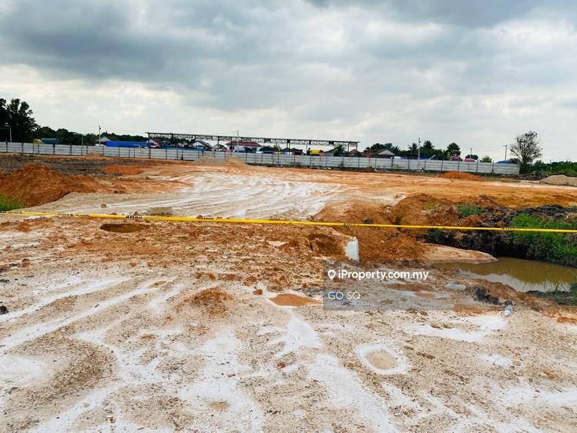 Kampung johan setia klang, facing main road, Kampung johan setia klang