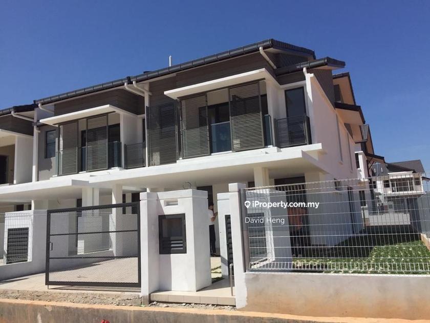 Glenmarie Johor Mount Austin, Johor Bahru End lot 2sty Terrace/Link