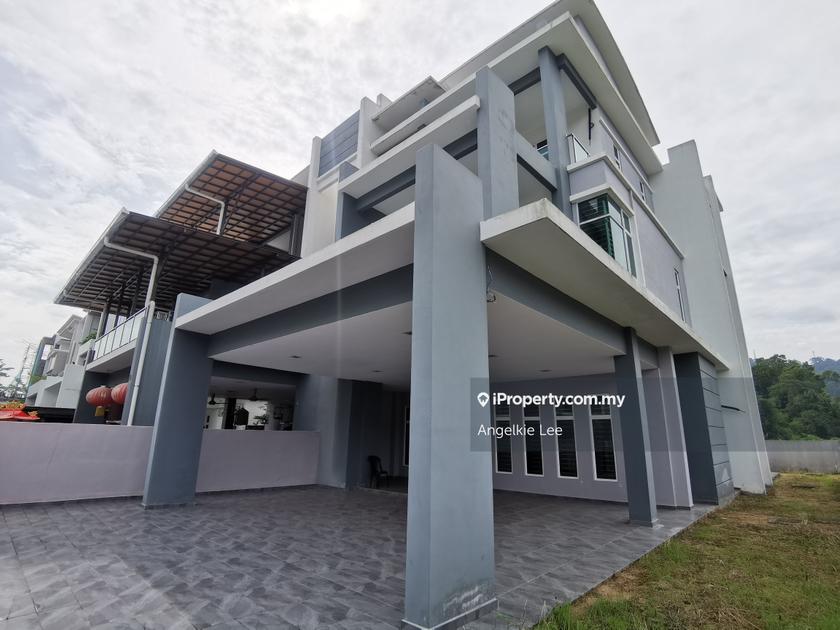 Taman Princeton, Kuantan Semidetached House 6 bedrooms for sale