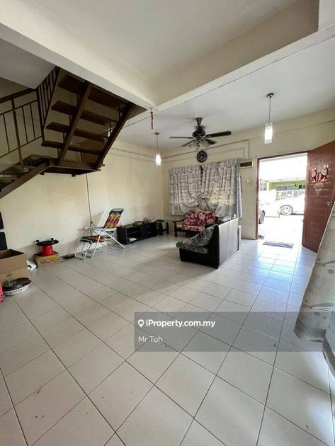 Taman Scientex Kulai, Kulai 2-sty Terrace/Link House 3 bedrooms for ...