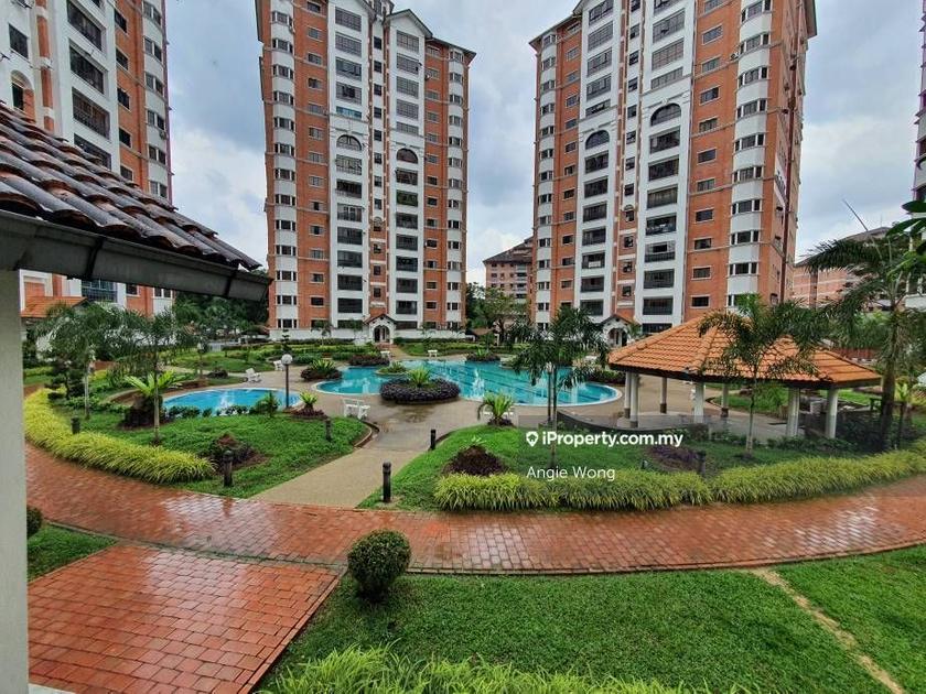 Evergreen Park Scot Pine Condominium 4 bedrooms for rent in Bandar