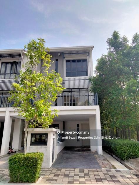 Bukit Mahkota Bangi End Lot Townhouse 4 Bedrooms For Sale Iproperty Com My