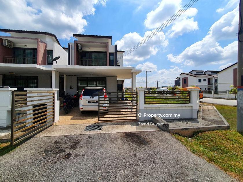 Taman Saujana KLIA, Dengkil 2-sty Terrace/Link House 4 bedrooms for ...