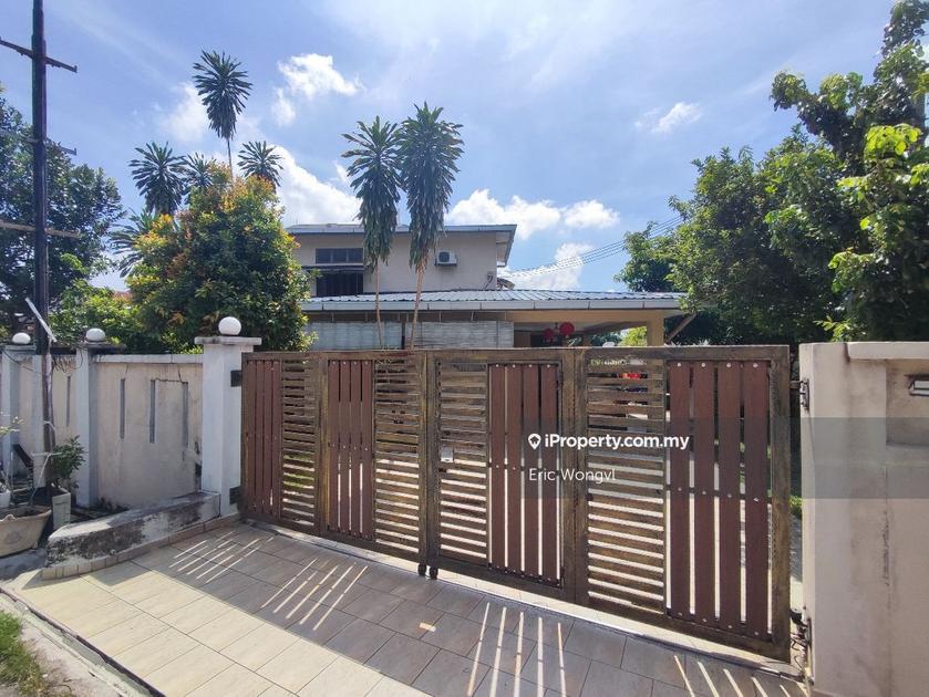 Taman castlefield, Sri Petaling Corner lot 2sty Terrace/Link House 4 bedrooms for sale