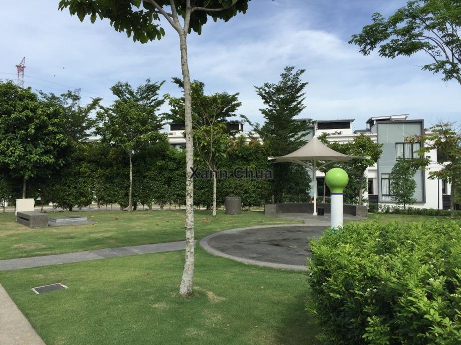 Rumah Berangkai 3 Tingkat untuk Dijual di Sunway Eastwood, Taman Equine, Seri Kembangan oleh Xann Chua - iProperty.com.my