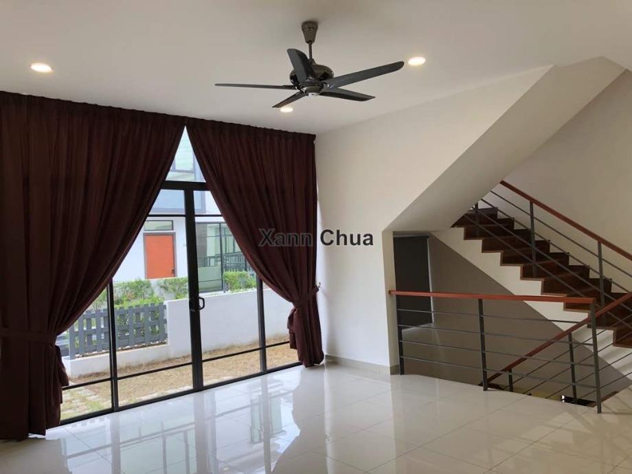 Rumah Berangkai 3 Tingkat untuk Dijual di Sunway Eastwood, Taman Equine, Seri Kembangan oleh Xann Chua - iProperty.com.my