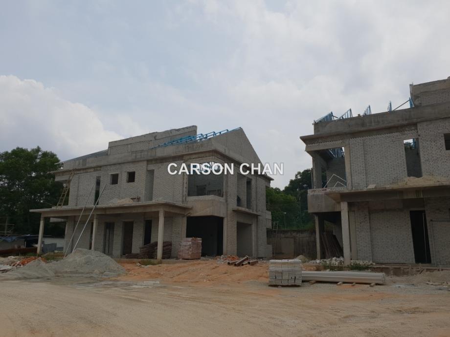 Semi-Detached House for Sale in Taman Pinggiran Mahkota, Sungai Long, Cheras by Carson Chan - iProperty.com.my