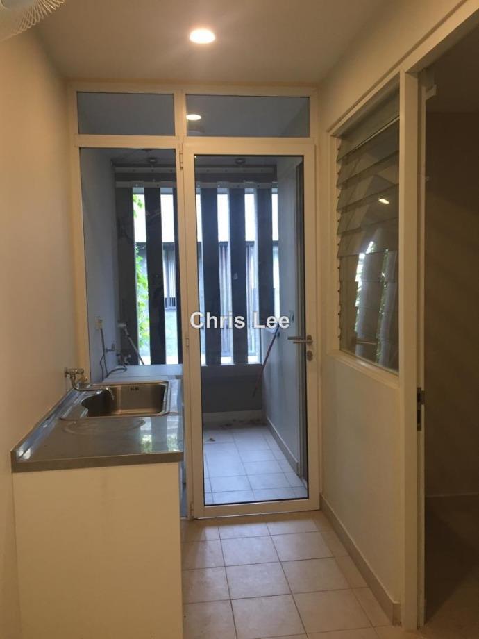 Kondominium untuk Dijual di Dedaun Condominium oleh Chris Lee - iProperty.com.my