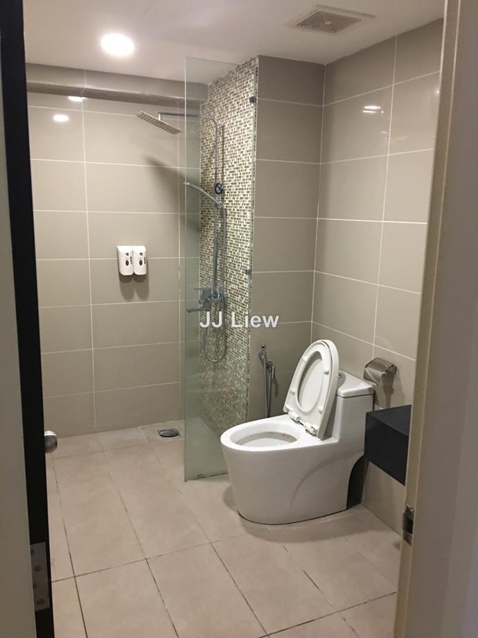 Residensi Servis untuk Disewa di D'Latour oleh Jj Liew - iProperty.com.my