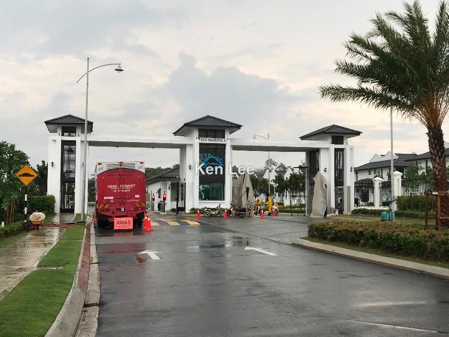 Rumah Berangkai 2 Tingkat untuk Dijual di Eco Majestic, Semenyih oleh Ken Lee - iProperty.com.my