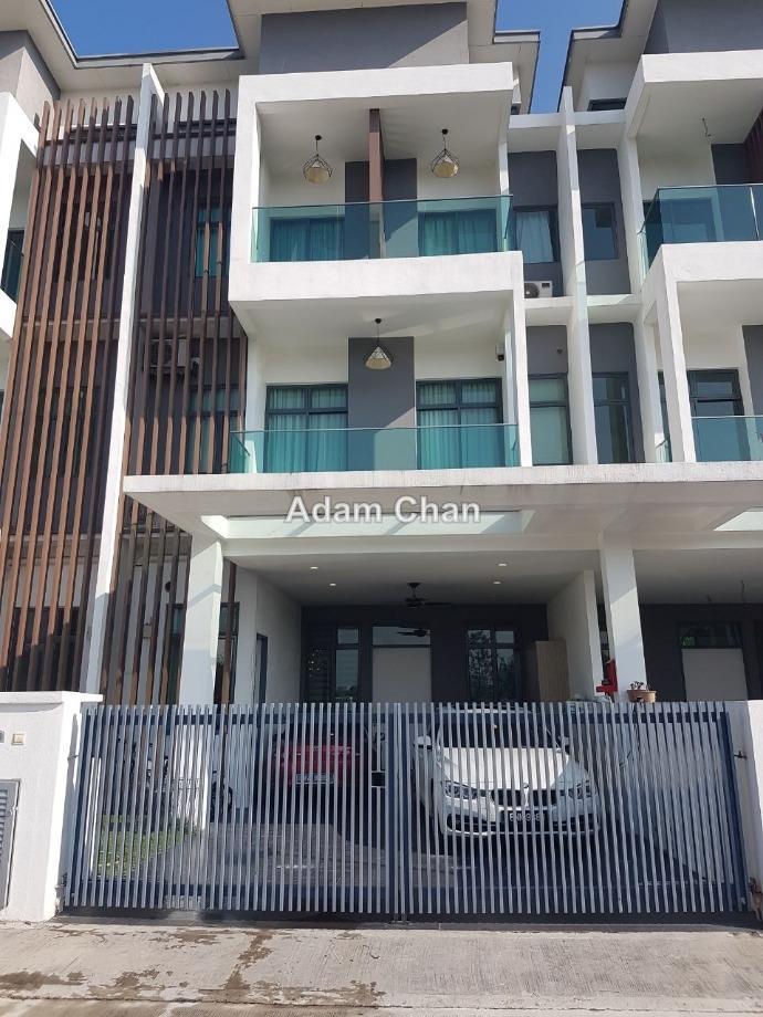 Rumah Berangkai 3 Tingkat untuk Dijual di Reflexion PoolVilla Bandar Nusaputra, Puchong oleh Adam Chan - iProperty.com.my