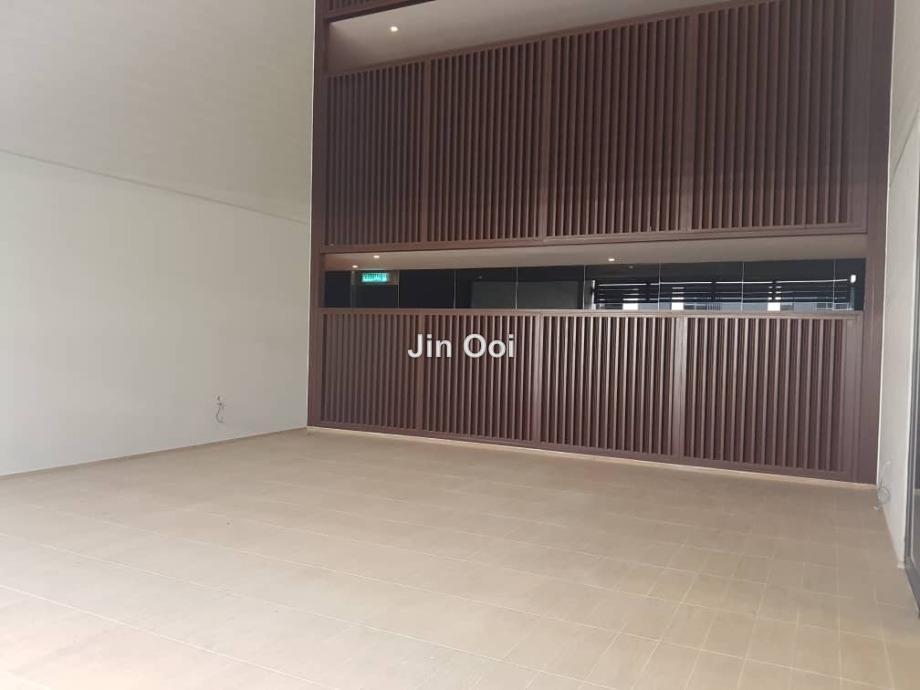 Residensi Servis untuk Dijual di Arcoris Residences oleh Jin Ooi - iProperty.com.my