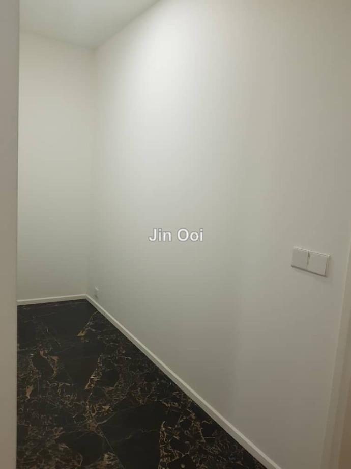 Residensi Servis untuk Dijual di Arcoris Residences oleh Jin Ooi - iProperty.com.my