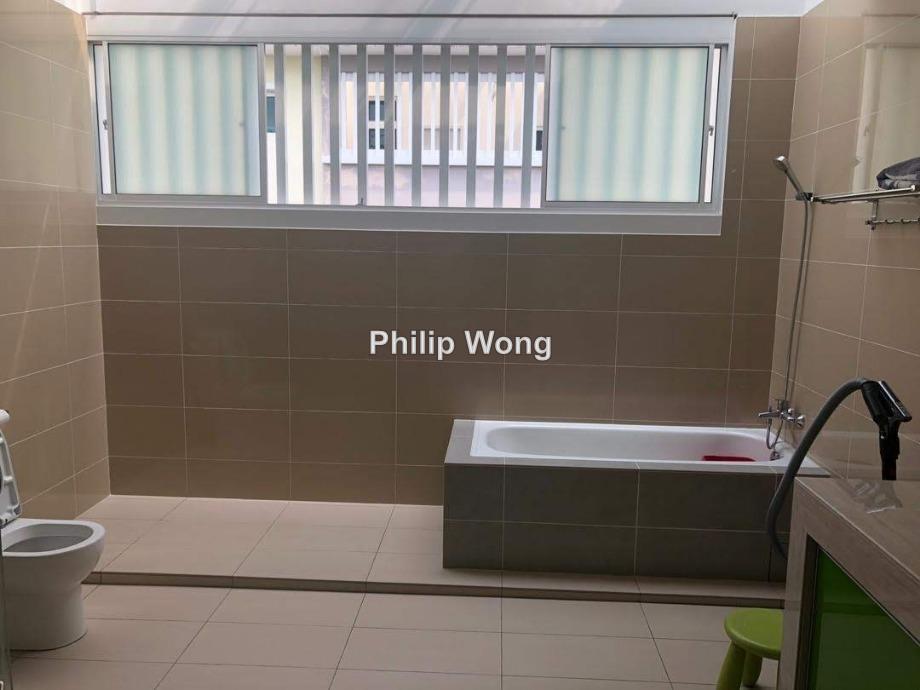 Rumah Berangkai 3 Tingkat untuk Dijual di Desa Park Serdang Seri Kembangan, Seri Kembangan oleh Philip Wong - iProperty.com.my