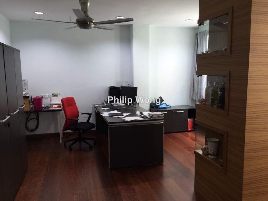 Rumah Berangkai 3 Tingkat untuk Dijual di Desa Park Serdang Seri Kembangan, Seri Kembangan oleh Philip Wong - iProperty.com.my