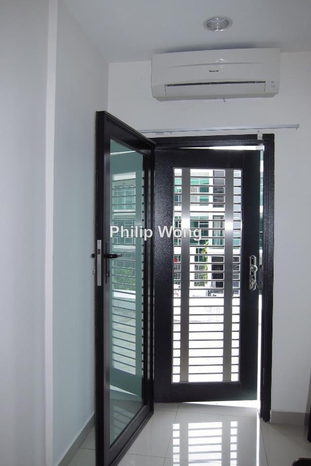 Rumah Berangkai 3 Tingkat untuk Dijual di Desa Park Serdang Seri Kembangan, Seri Kembangan oleh Philip Wong - iProperty.com.my