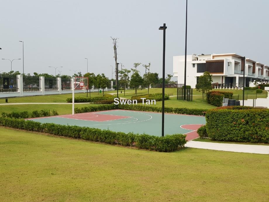 Rumah Berangkai 2 Tingkat untuk Dijual di Telok Panglima Garang, Selangor oleh Swen Tan - iProperty.com.my