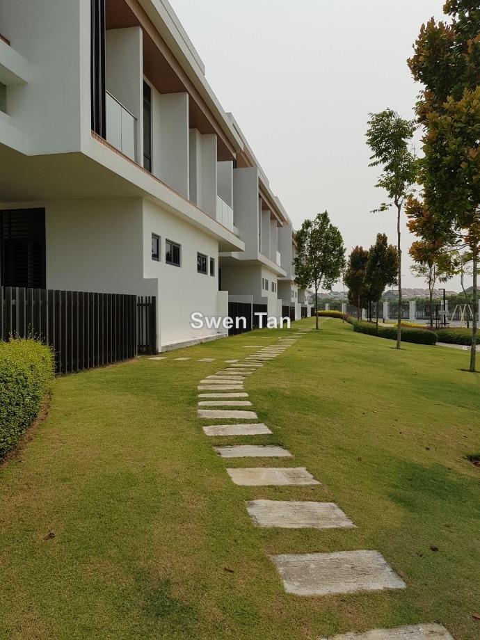 Rumah Berangkai 2 Tingkat untuk Dijual di Telok Panglima Garang, Selangor oleh Swen Tan - iProperty.com.my