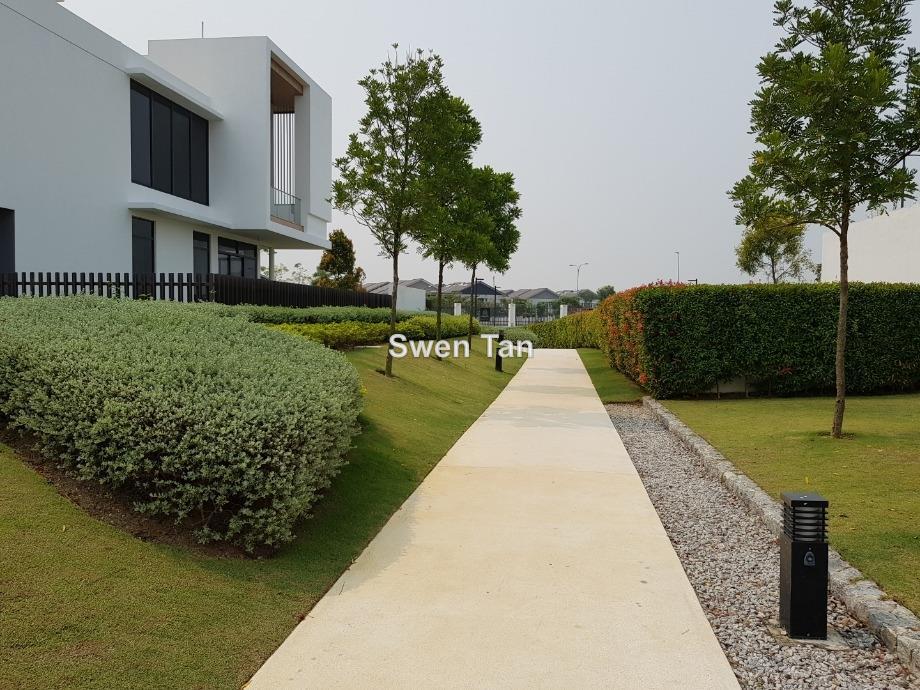 Rumah Berangkai 2 Tingkat untuk Dijual di Telok Panglima Garang, Selangor oleh Swen Tan - iProperty.com.my