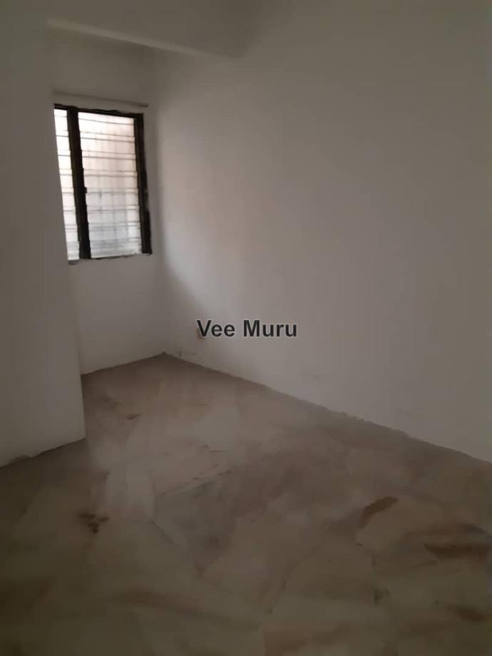 Rumah Berangkai 2 Tingkat untuk Dijual di County Homes, Rawang oleh Vee Muru - iProperty.com.my