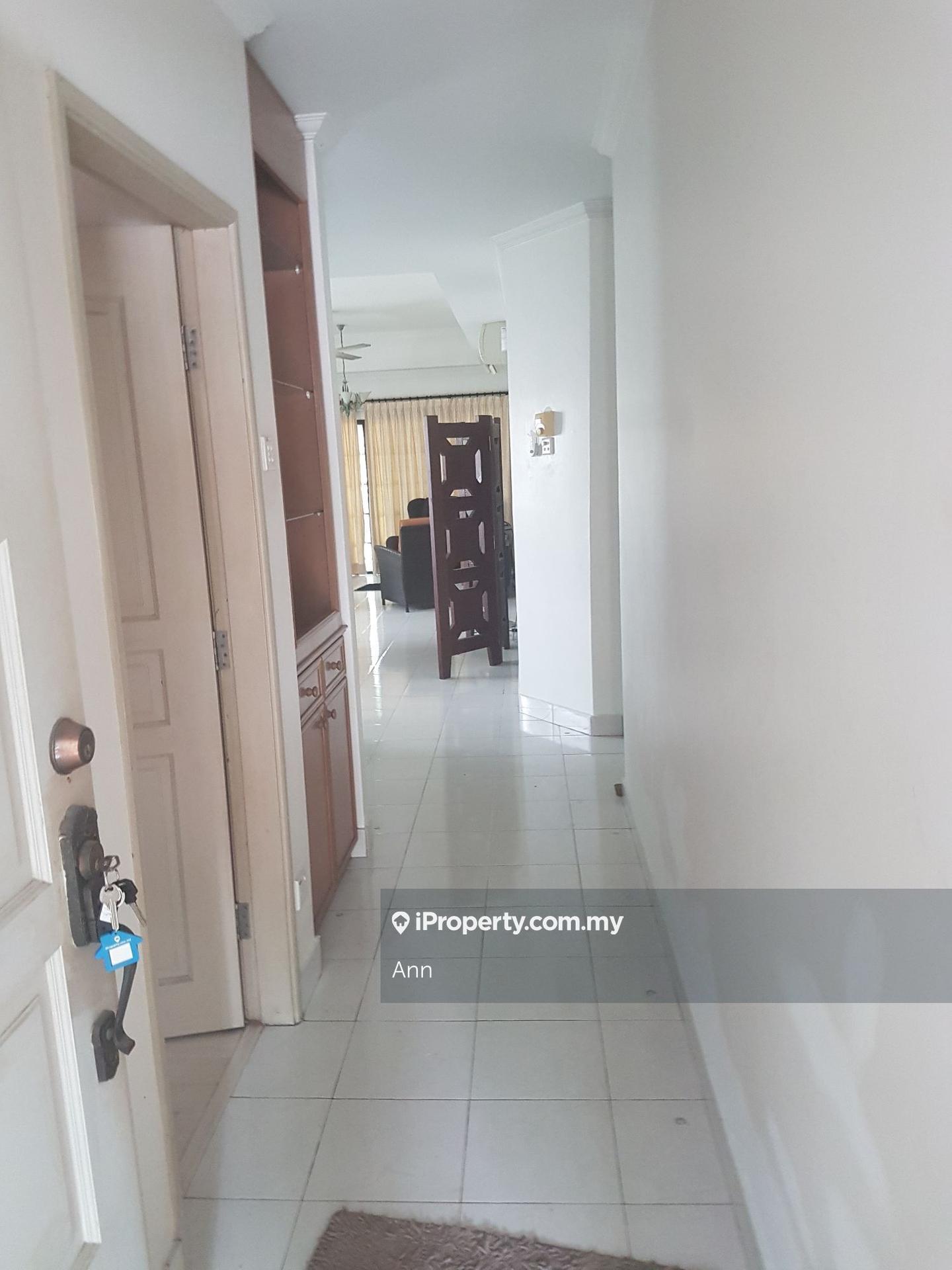 Rumah Bandar untuk Dijual di Country Heights, Kajang oleh Ann - iProperty.com.my