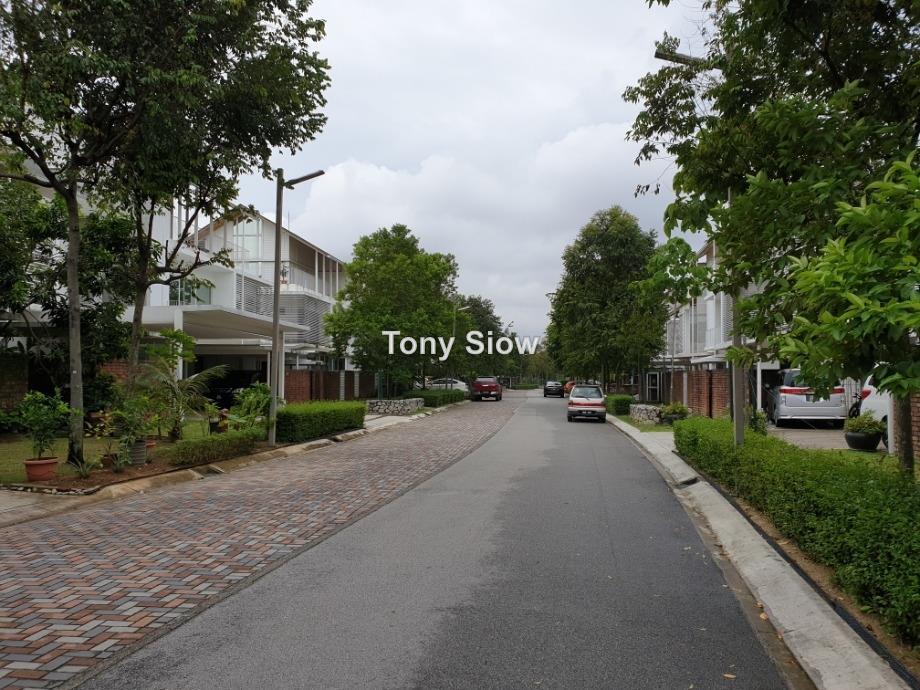 Bungalow House for Sale in Seri Pilmoor, Ara Damansara by Tony Siow - iProperty.com.my