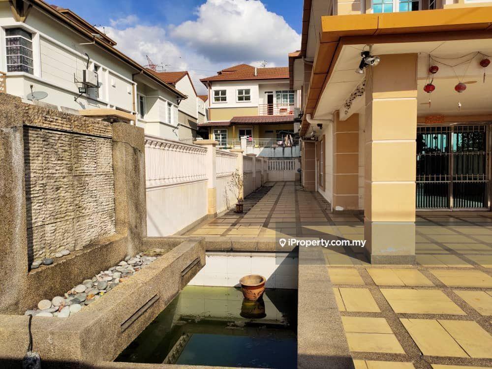 Semi-Detached House for Sale in Taman Equine, Seri Kembangan by Philip Wong - iProperty.com.my
