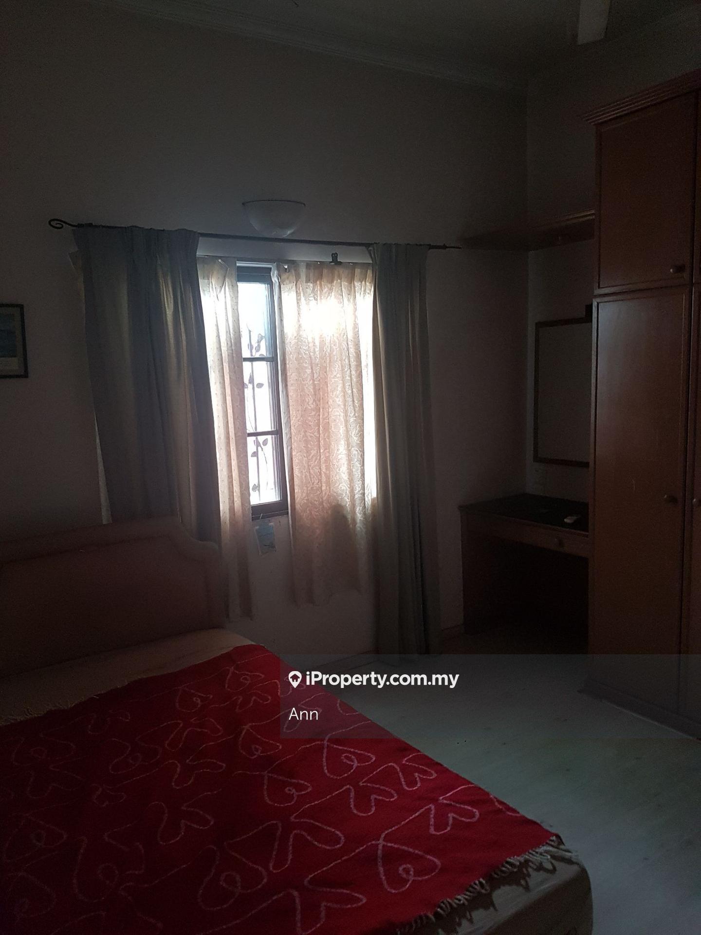 Rumah Bandar untuk Dijual di Country Heights, Kajang oleh Ann - iProperty.com.my