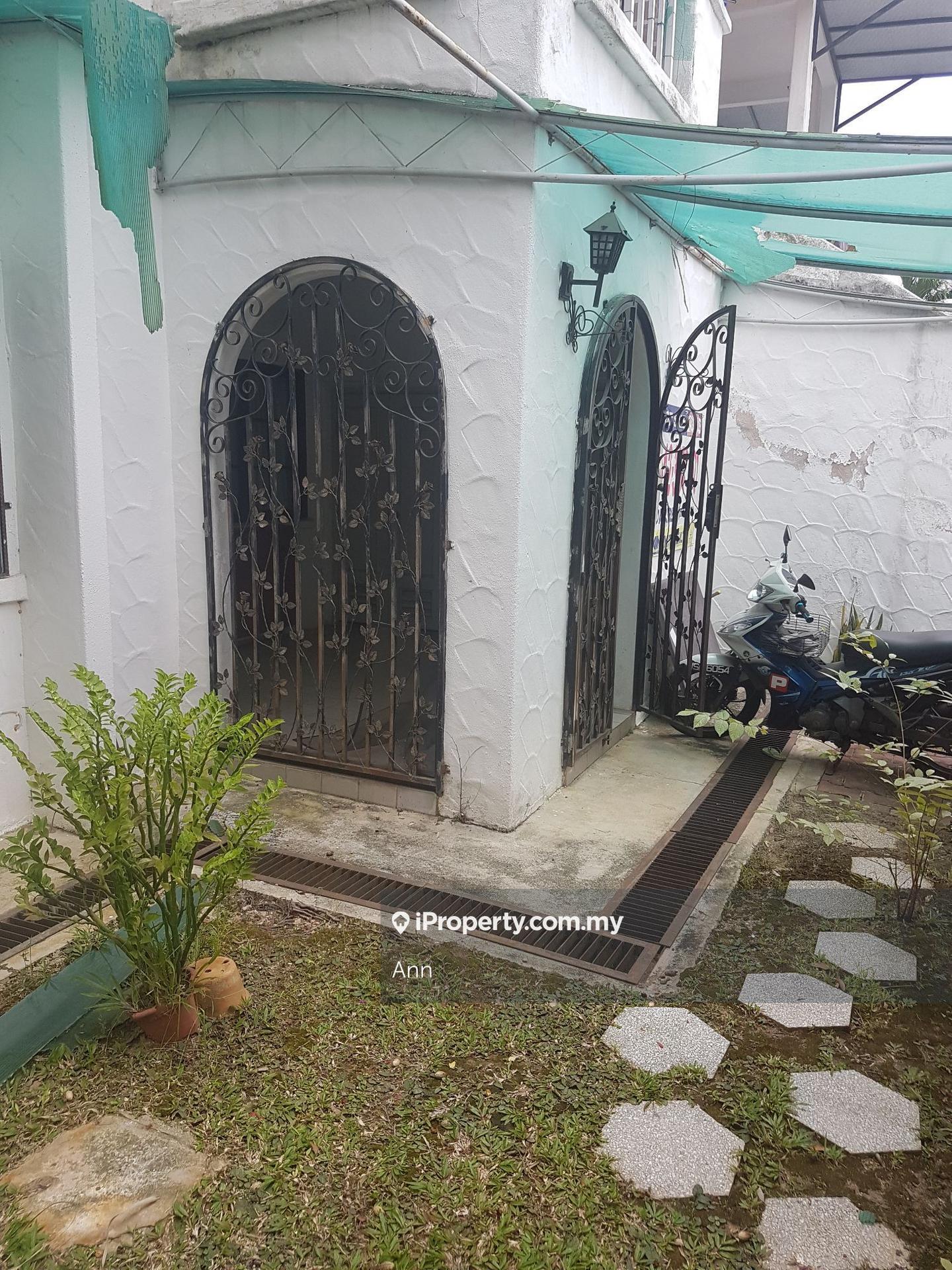 Rumah Bandar untuk Dijual di Country Heights, Kajang oleh Ann - iProperty.com.my