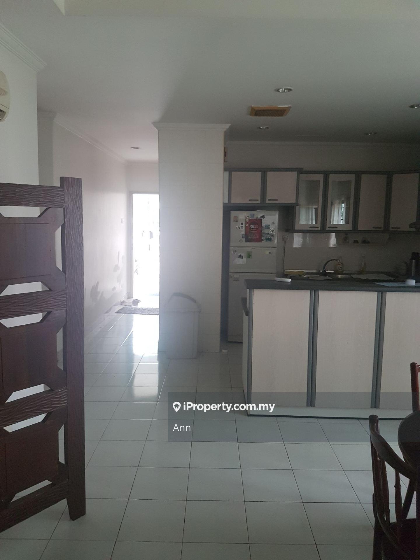 Rumah Bandar untuk Dijual di Country Heights, Kajang oleh Ann - iProperty.com.my