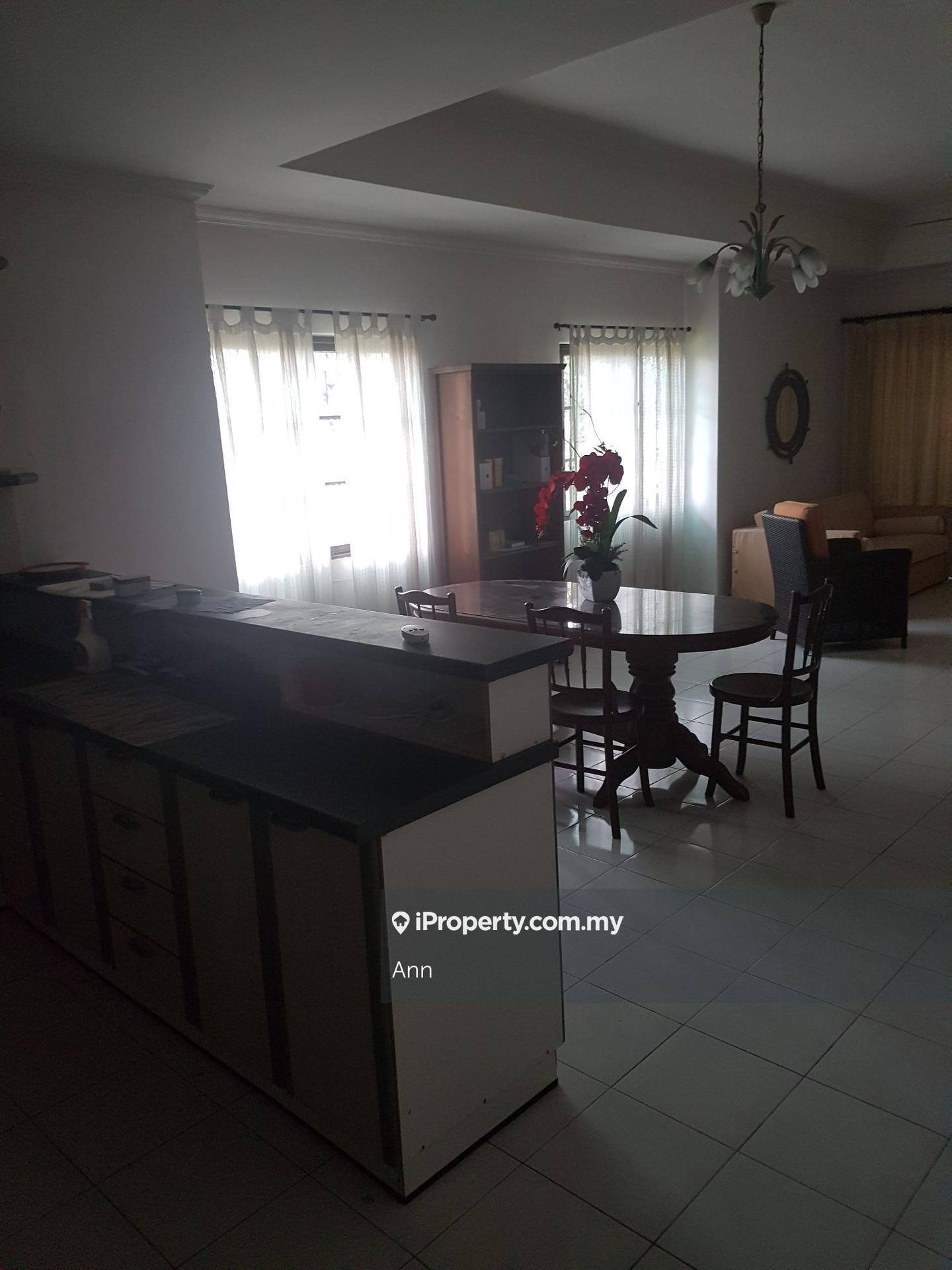 Rumah Bandar untuk Dijual di Country Heights, Kajang oleh Ann - iProperty.com.my