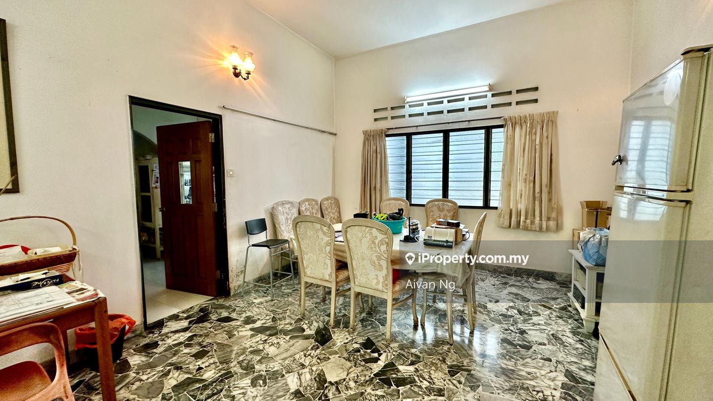 Bungalow House for Sale in Taman Lucky, Bangsar by Aivan Ng - iProperty.com.my