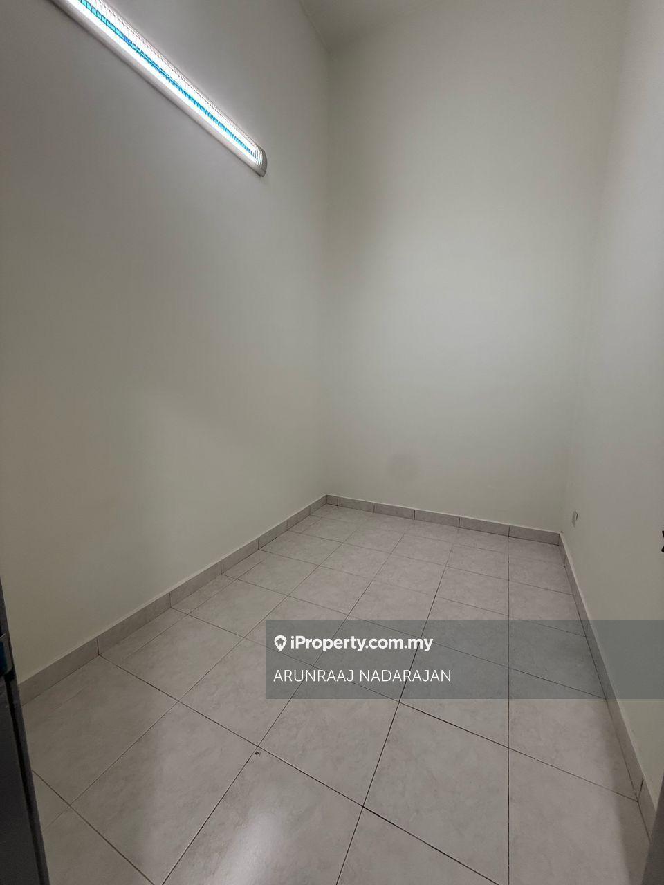 Rumah Berangkai 2 Tingkat untuk Dijual di Taman Bestari Indah, Ulu Tiram oleh ARUNRAAJ NADARAJAN - iProperty.com.my