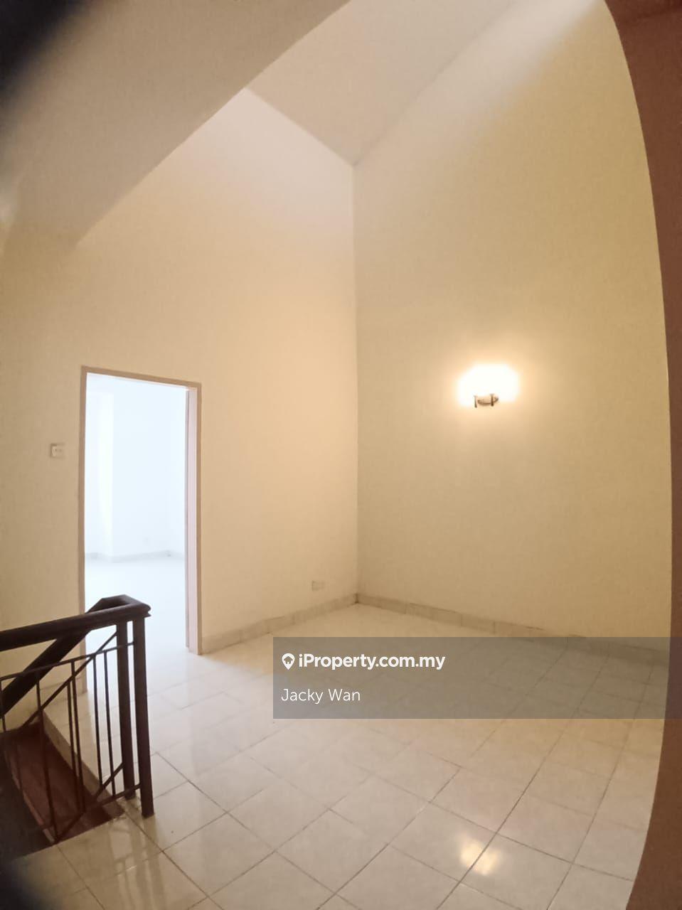 Rumah Berangkai 2 Tingkat untuk Dijual di Taman Putra Impiana, Puchong oleh Jacky Wan - iProperty.com.my