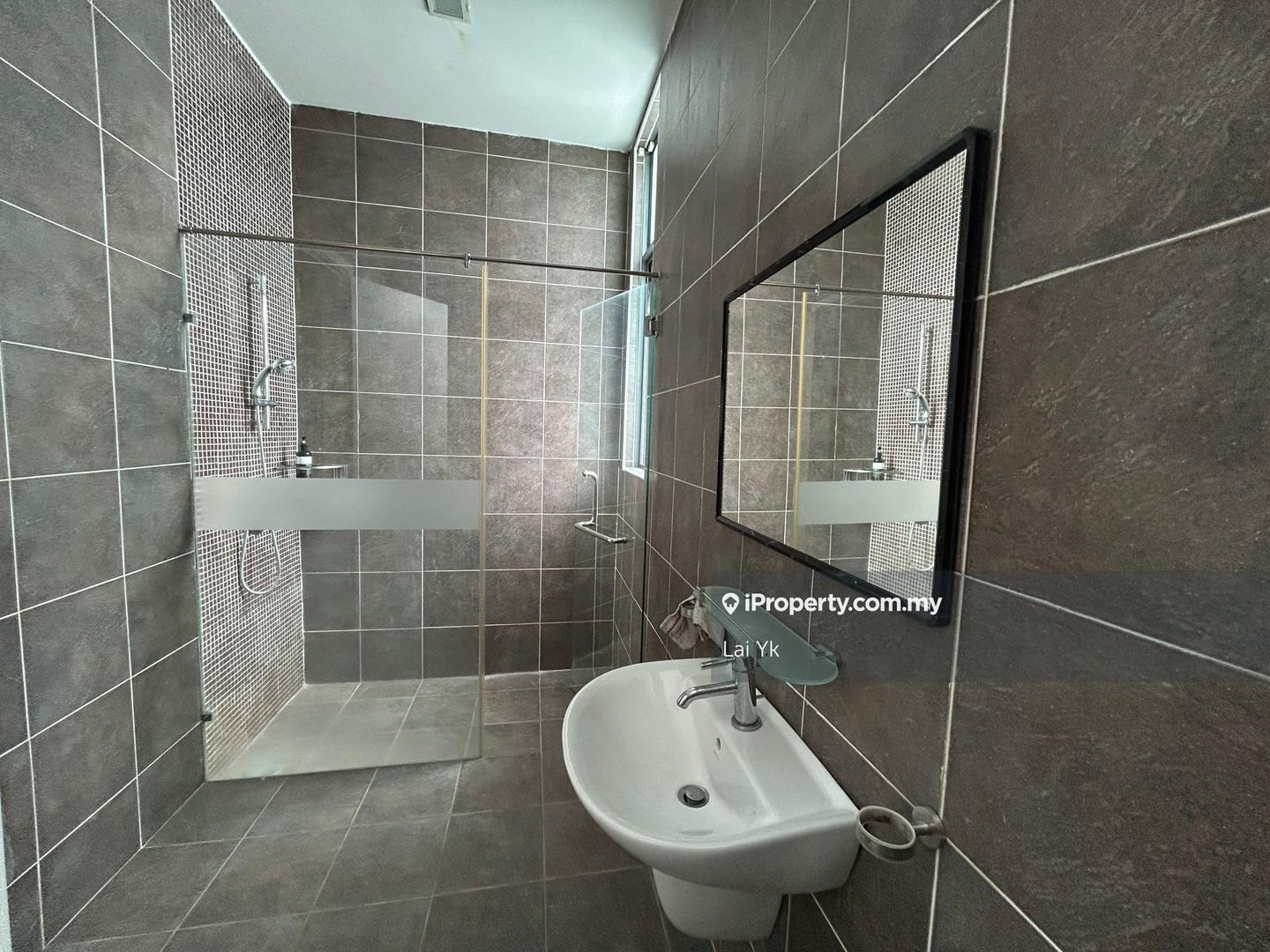 Bungalow House for Sale in Temasya Glenmarie, Glenmarie by Lai Yk - iProperty.com.my