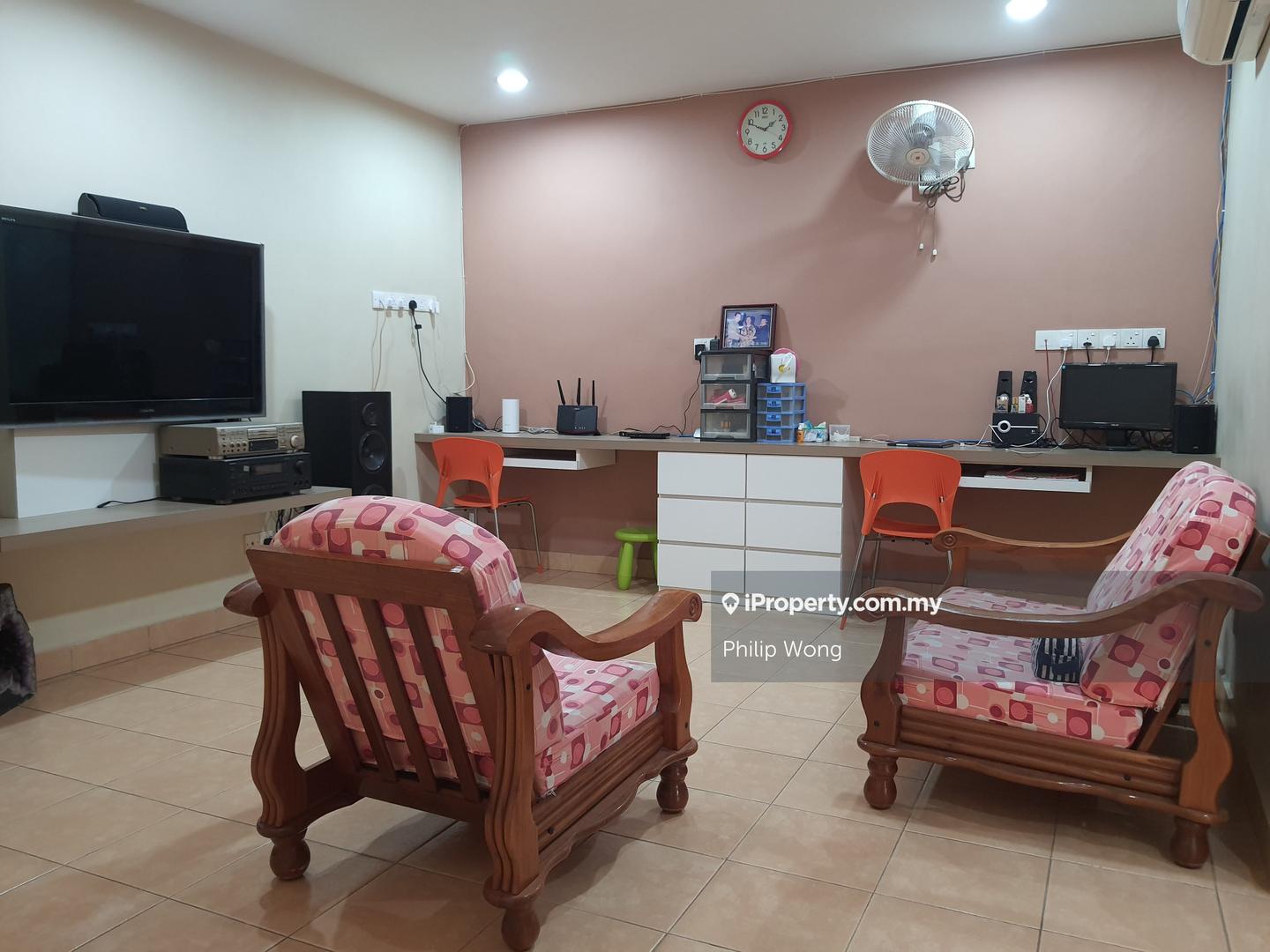 Rumah Berangkai 2 Tingkat untuk Dijual di Taman Prima Tropika, Seri Kembangan oleh Philip Wong - iProperty.com.my