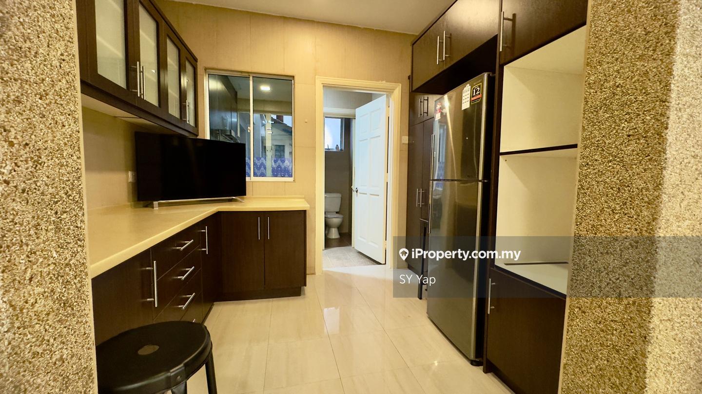 Rumah Berangkai 3 Tingkat untuk Disewa di Adiva Courtyard Desa Parkcity, Desa Parkcity oleh SY Yap - iProperty.com.my