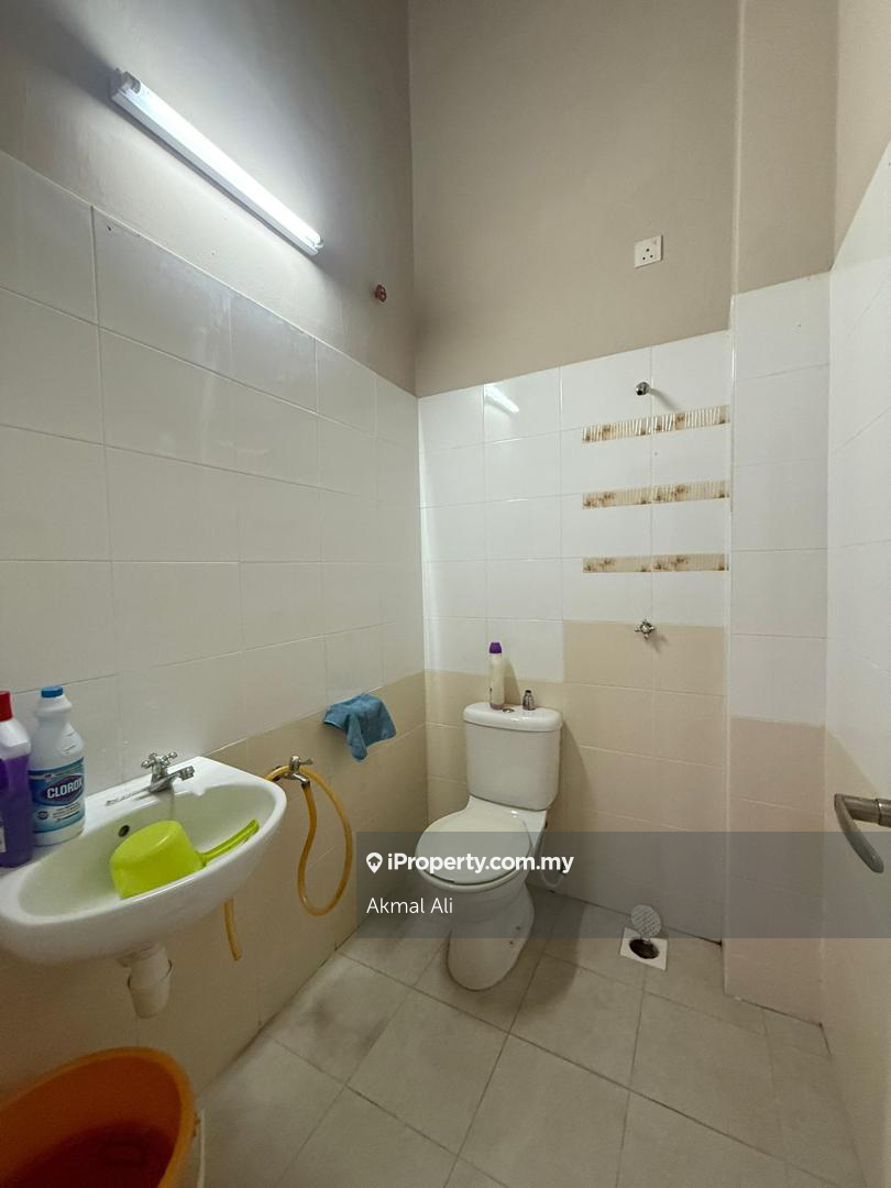 Rumah Berangkai 2 Tingkat untuk Dijual di Taman Lagenda Putra, Kulai oleh Akmal Ali - iProperty.com.my