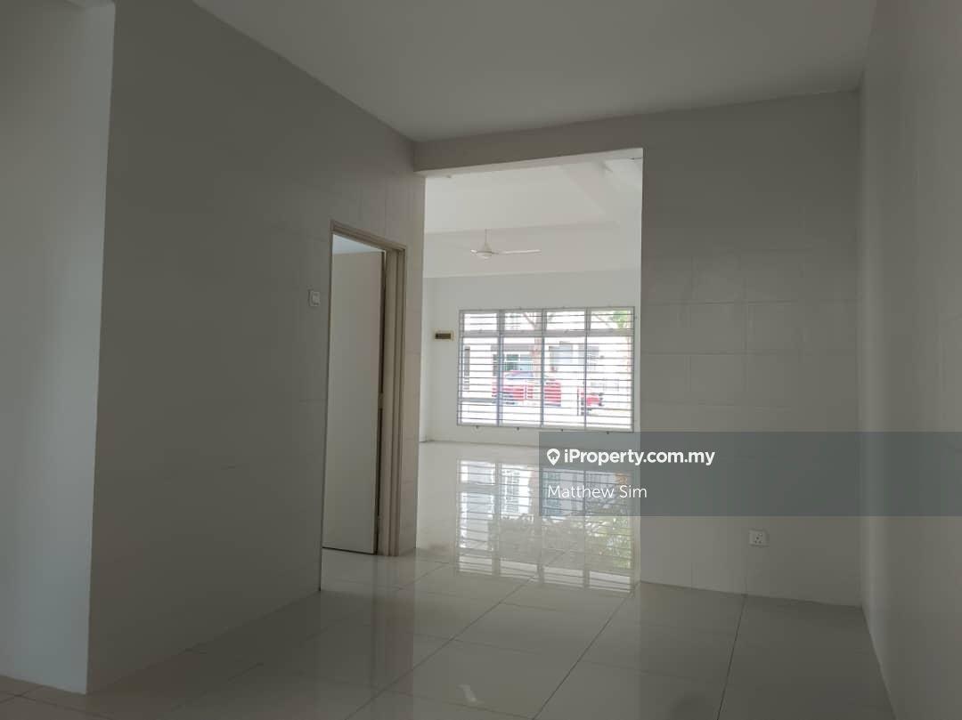 Semi-Detached House for Sale in Bandar Saujana Putra, Jenjarom by Matthew Sim - iProperty.com.my
