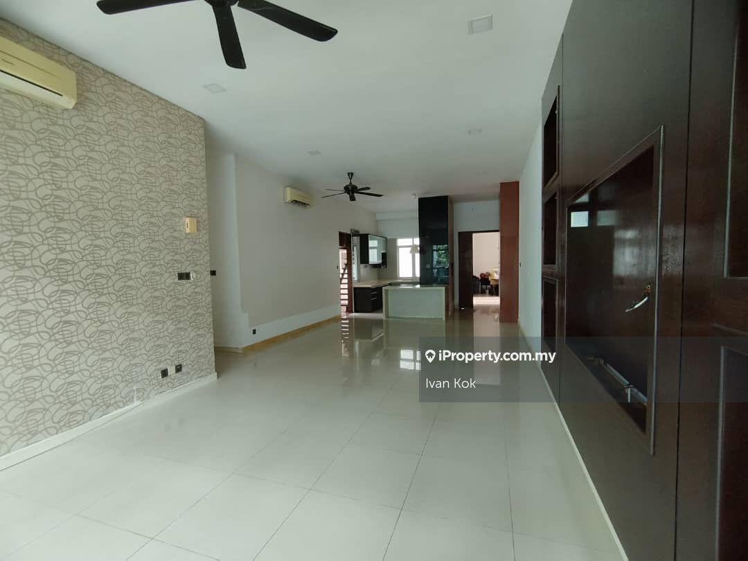 Kondominium untuk Dijual di Amaya Saujana oleh Ivan Kok - iProperty.com.my