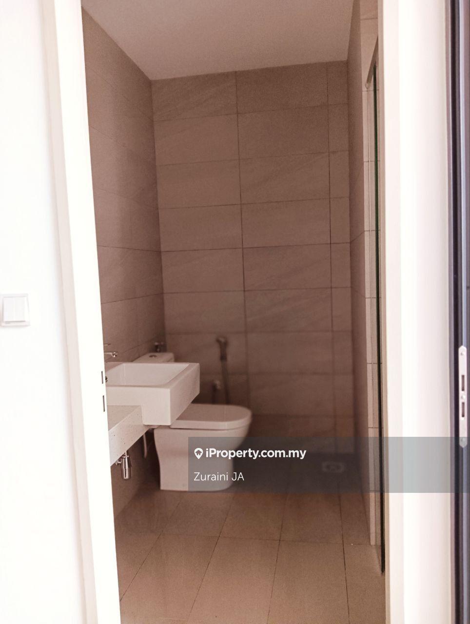 Rumah Berkembar untuk Dijual di Bandar Puteri, Bangi oleh Zuraini JA - iProperty.com.my