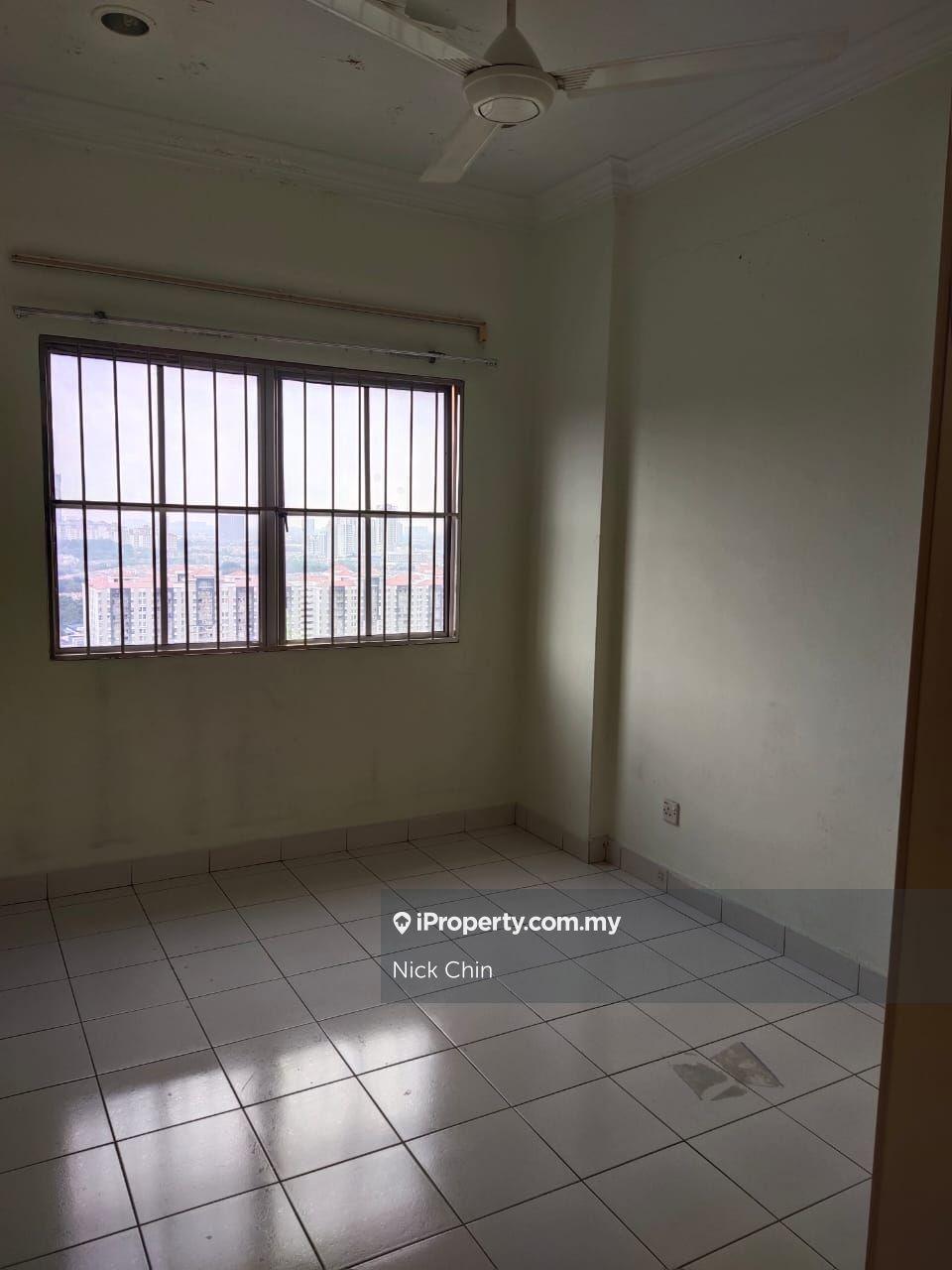 Condominium for Sale in La Vista Condominiums by Nick Chin - iProperty.com.my