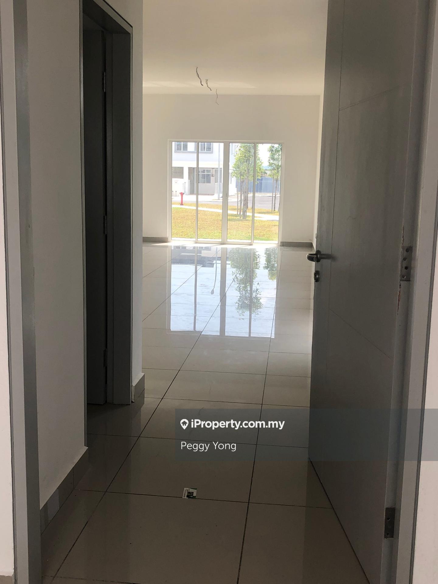 Townhouse for Sale in Taman Platinum Residence, Dengkil by Peggy Yong - iProperty.com.my