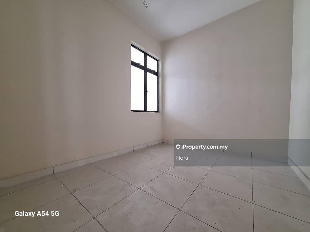 2-storey Terraced House for Sale in Lakeside Residences, Puchong by Flora - iProperty.com.my