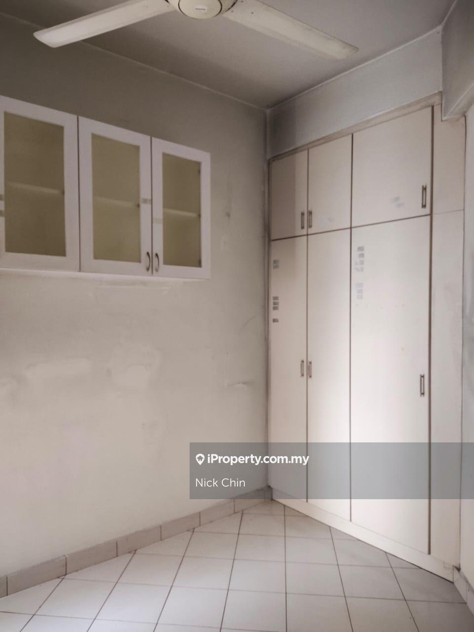 Condominium for Sale in La Vista Condominiums by Nick Chin - iProperty.com.my