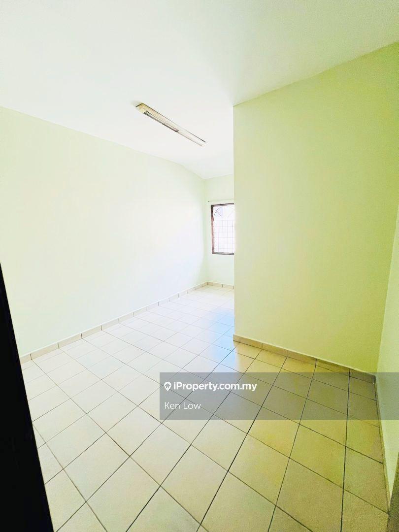 Rumah Berangkai 2 Tingkat untuk Dijual di Taman Pinggiran Saujana, Kajang oleh Ken Low - iProperty.com.my